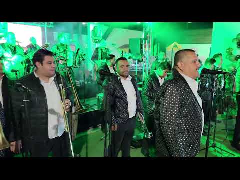 Grupo Raudal Ft Banda La Sonadora Chikalense - Suena La Banda (EnVivo)