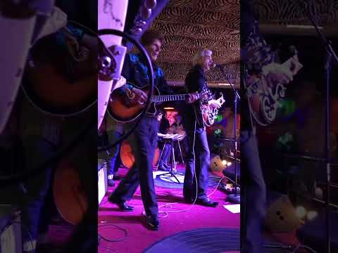 RONNIE MACK’S BARN DANCE @ HERNANDO’S HIDEAWAY