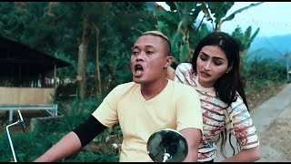 Download lagu FTV SULE, TIFANI JANE & ANGBEEN - KUTUNGGU DI GARIS FINIS mp3