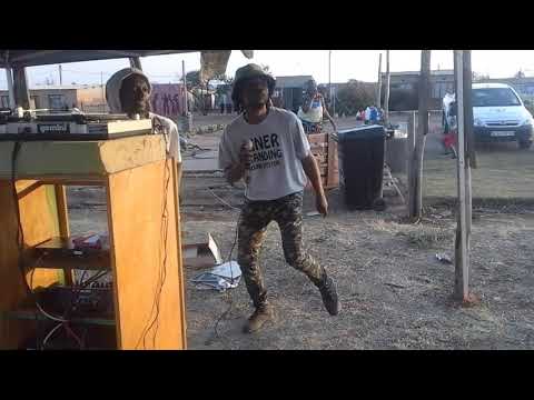 RASARMY selekta playing SISTA HABESHA feats FITTA WARRI HOLD PON RASTA VYNIL STYLE