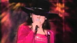 Kree Harrison sings on Rossie ODonnell