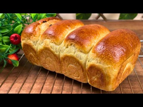 Grandma’s 100-Year-Old Raisin Bread Recipe | Soft Holiday Bread