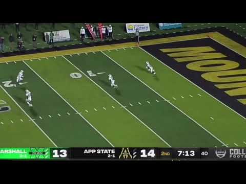 Marshall Fake Reverse all the way for a TD on a kick return!