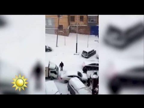 Extremhalka gör att bilarna kör in i varanda - Nyhetsmorgon (TV4)