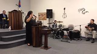 Satisfy My Soul/Saciame Señor