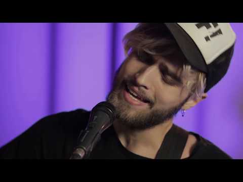 Lis Asllanaj - Daughters | Live at Maqina (John Mayer cover)