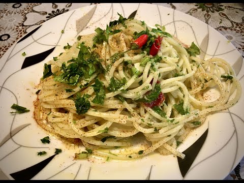 Spaghetti AGLIO, OLIO e PEPERONCINO 🌶 Ricetta classica originale con le eccellenze d’Abruzzo 🇮🇹