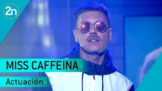 Miss Caffeina interpreta “Prende”