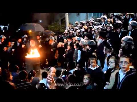 Burning of The Wicks Zos Chaukah 5776 In Shomrei Emunim