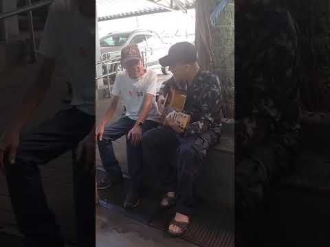 HYLDON, CANTA "CASINHA DE SAPÊ", NO MERCADO MUNICIPAL DE GOIÁS
