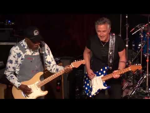 Buddy Guy Live 2022 🡆 Champagne and Reefer ⬘ w/Colin James 🡄 Mar 19 ⬘ HoB Houston, TX
