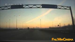 preview picture of video 'Close up Meteorite crash Explosion in Russia 2013'
