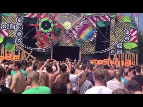 Free Festival 2013: Beginning from the set of Angerfist