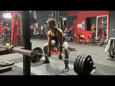Fall Cut Day 16 - Heavy Deadlifts & Hamstrings | 200kgs for 4!