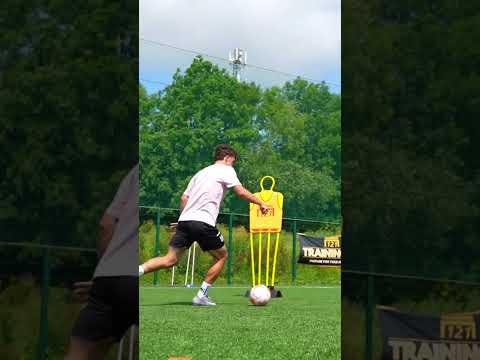 It's all in the set-up |  #training121 #football #soccerdrills #shootingdrills #wingerdrills