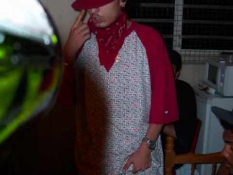 Demsy feat Yahde - Bitch -