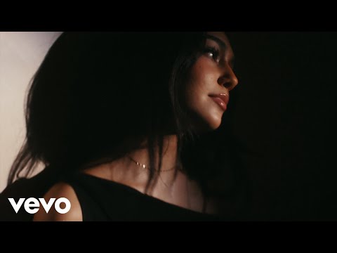 Elle Darlington - hiatus (Official Video)