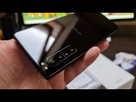 Sony Xperia 1 II Unboxing (4K Display Phone With Sony Alpha Optics)