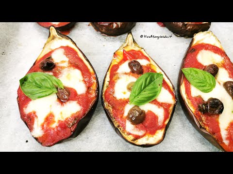 Melanzane con pomodoro e mozzarella al forno