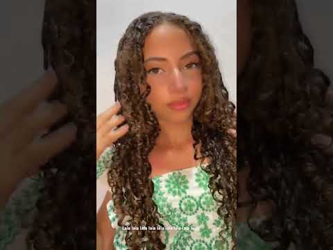 E7 Am E7 Am Am Ab7 G7 - Laia laia laia laia laia laia laia laia laia laia laia laia laia (Mo le jo)