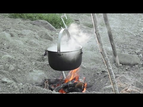 OPEN FIRE! - Cooking Outdoor with a Tripod & Hordentopf