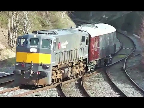 IE No. 071 + New RPSI Mk1 gen van 3173 - Glasnevin Junction, Dublin