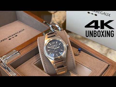 4K Review & Unboxing Girard-Perregaux Laureato 42mm blue dial 81010-11-431-11A