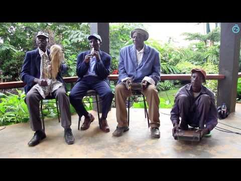 Bakuseka Majja Matta Group - Abalimperekera Baliba Muganda - The Singing Wells project