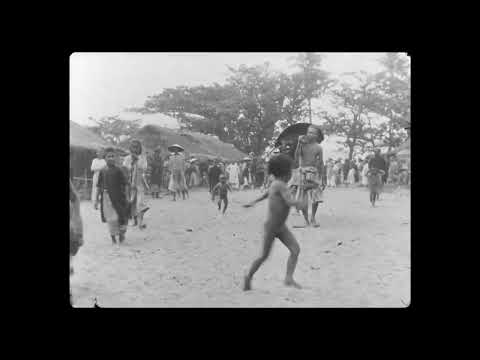 Le Village de Nam Ô 1895-1900 by Gabriel Veyre