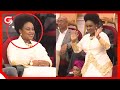 MKE Wa MWIGULU ASHANGILIWA BUNGENI HADI AKAONA AIBU Na KUJIINAMIA CHINI ONA AKICHEKA KWA FURAHA