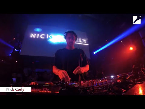 Arjaus Presenta: NICK CURLY @ THE BOW