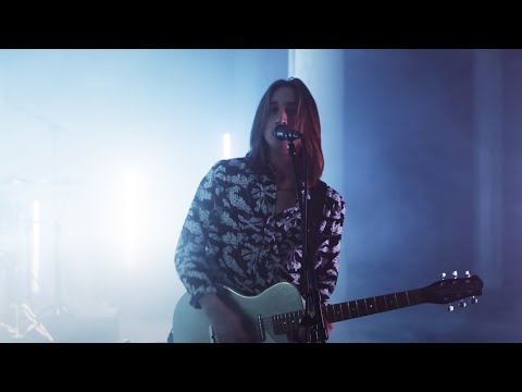 Chase Atlantic - "Into It" (Official LIVE Music Video)