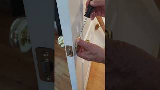 How to replace a Kwikset door knob or lock very simple