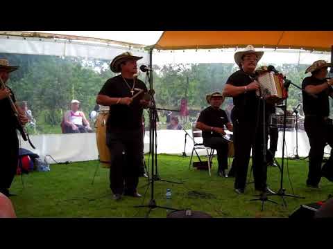 Aníbal Velasquez Acustíc  GUARACHA EN ESPAÑA    EN VIVO   Exito