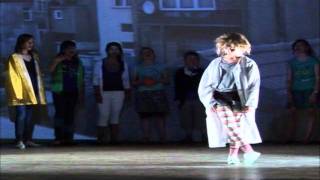 De man die zijn vrouw voor een hoed hield.