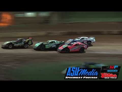 Super Sedans: Brims Concrete Series R03 - Race Highlights - Archerfield - Dec 2017