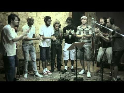 Emicida - Hino vira-lata (Feat. Quinteto em Branco e Preto)