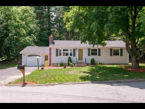 7 Hyannis St, Nashua, NH 03063