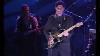 Walfredo Reyes, Jr. Drumming w/ Robbie Robertson - &quot;Skinwalker&quot; (Live)