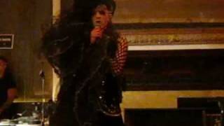 The Incomparable Iggy Berlin performs La Vie En Rose @ Dances of Vice Enchanted Menagerie