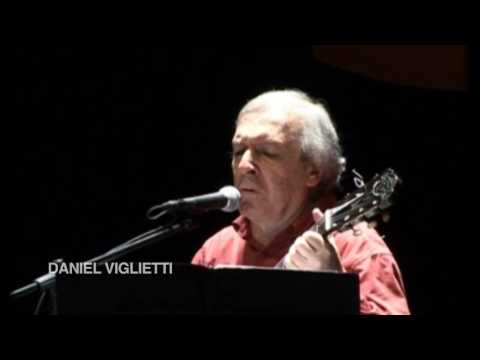 Daniel Viglietti   Premio Trayectoria   Premios Graffiti 2015