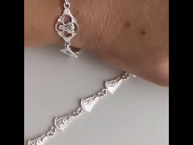 Vídeo relacionado con cotigo- Pulsera virgen y santos de España, virgen del Carmen, Rocio, Fatima, san Benito y mas, pulsera para mujer y hombre, regalos mujer, regalo abuela. (VIRGEN DE GUADALUPE - NUDOS DOR)