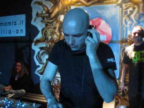 DJ PERY live in MAMAMIA 14th.03.09 (Astrid-*)