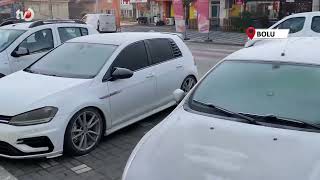 Soğuk Hava Sebebiyle Çimler ve Otomobil Camları Buz Tuttu