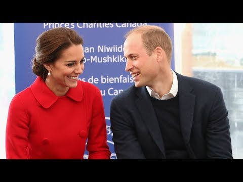 3 Tips on How to Sit, Curtsy & Act Like a Royal