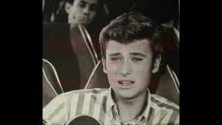 Douce fille de 16 ans par Johnny Hallyday