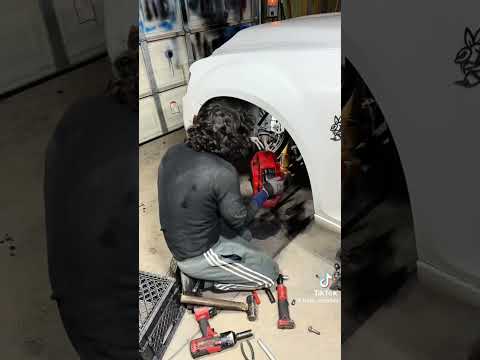 Installing 6 piston brembos on my scatpack 300 #automobile #chrysler #srt
