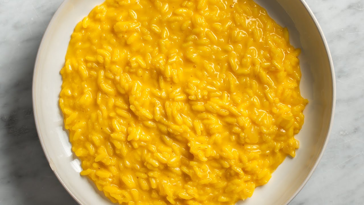 SAFFRON RISOTTO - How to make Creamy Risotto alla Milanese.