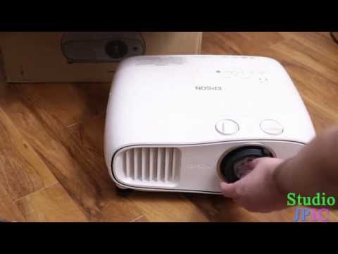 Epson Home Cinema 3500 2D/3D Full HD 1080p 3LCD Projector unboxing