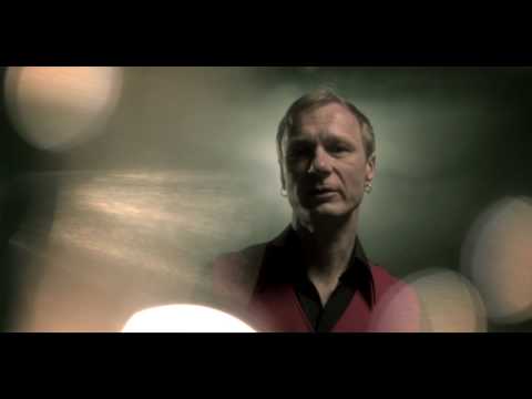 Ismo Alanko Teholla -  Onnellisuus by Stefan Lindfors